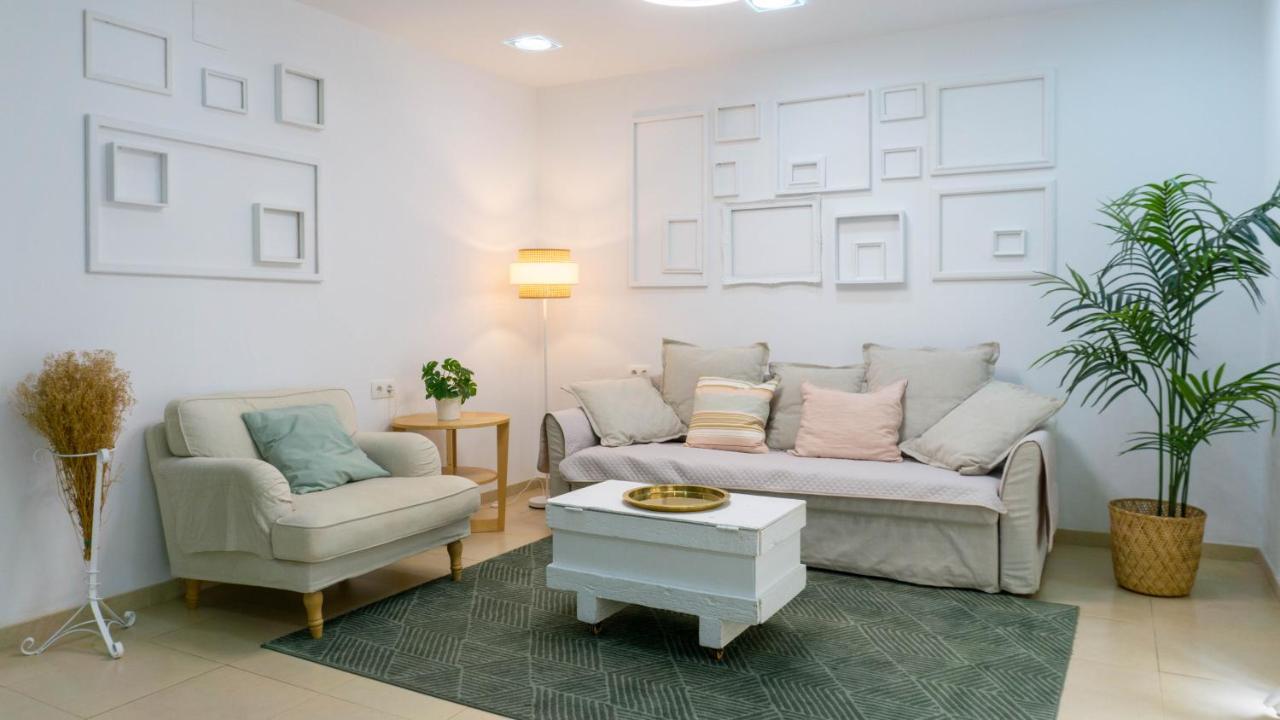 Apartment Caleta Beach Малага Екстер'єр фото